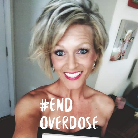 Meet your Posher, Leanne - Picture 1 of 1